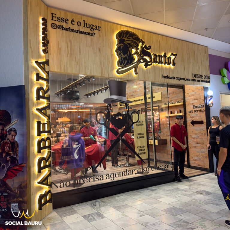 Fachada da Barbearia Santo7 no shopping